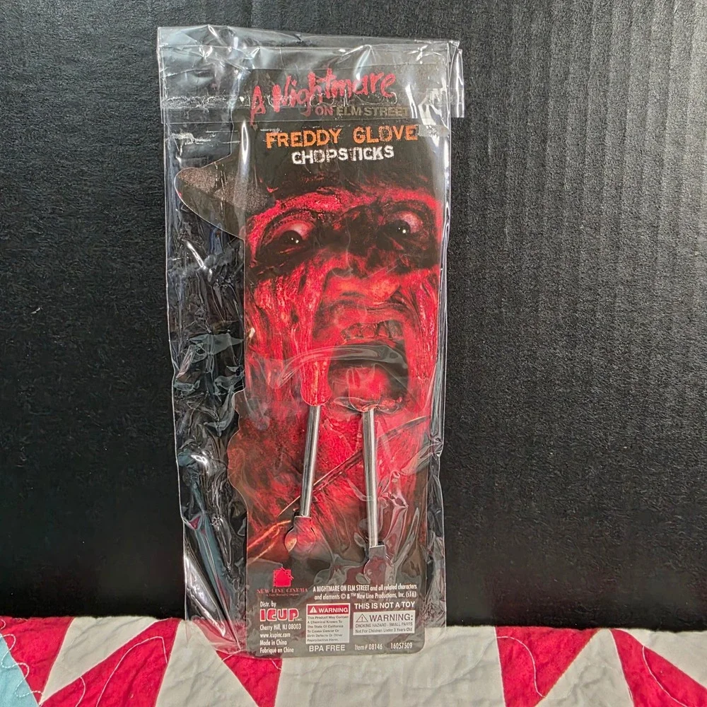 Loot Crate Freddy Glove Chopsticks Unisex Silver Nightmare on‎ Elm Street NEW